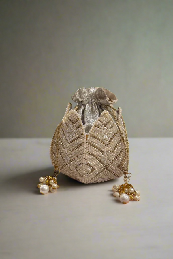 Silver Potli Purse (Outside Ontario)