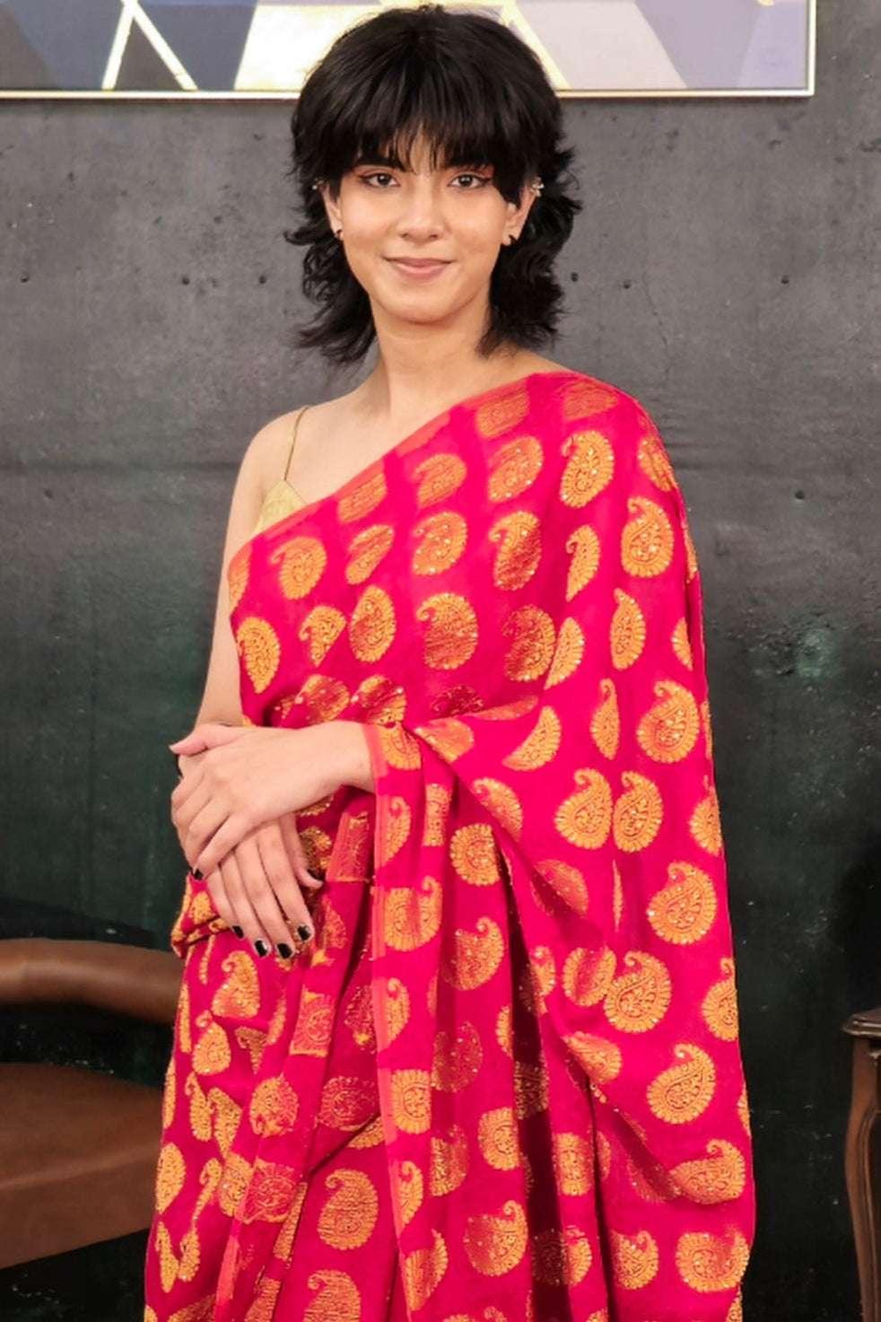 Magenta Banarsi Saree (Outside Ontario) - myethnicrentals