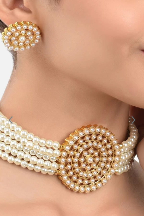 Gold-Plated Kundan-Studded & Pearl Beaded Jewellery Set