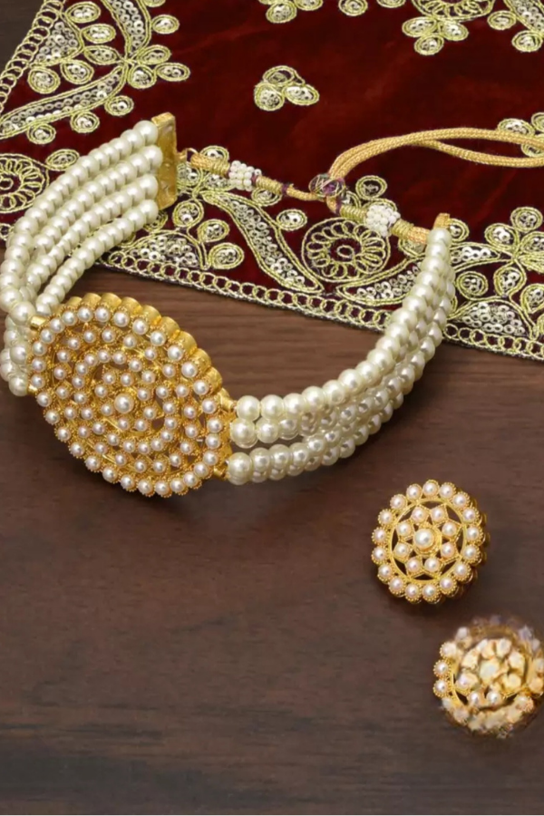 Gold-Plated Kundan-Studded & Pearl Beaded Jewellery Set