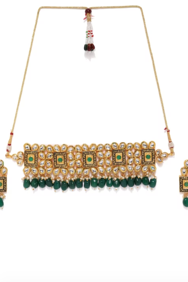 Kundan & Green Beads Studded Jewellery Set