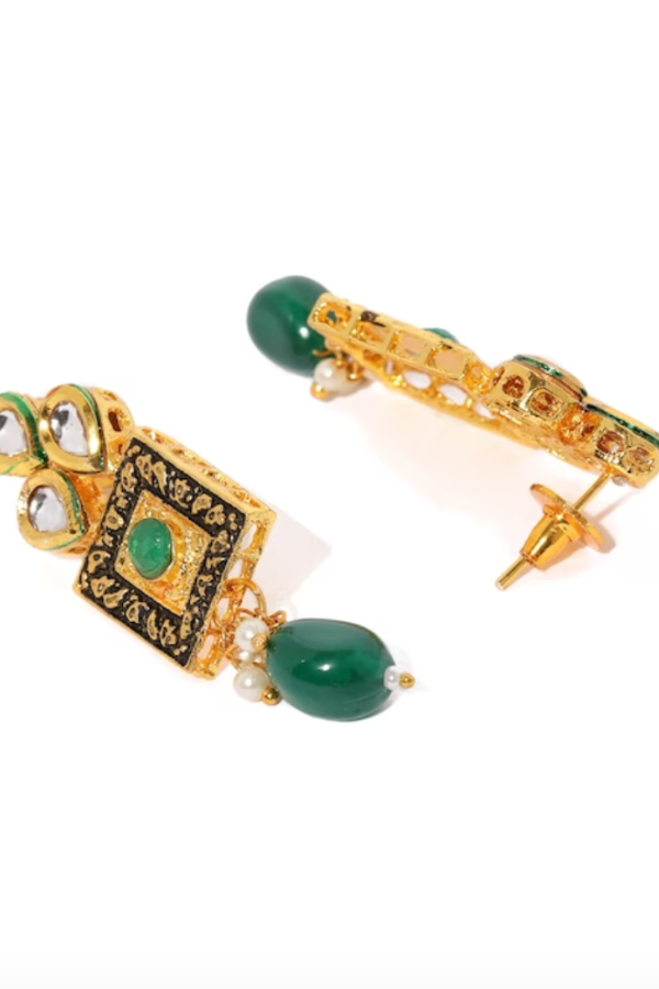 Kundan & Green Beads Studded Jewellery Set