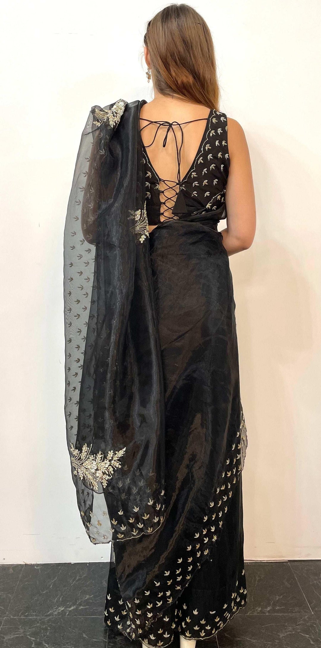 Glass tissue Black Saree (Outside Ontario) - myethnicrentals