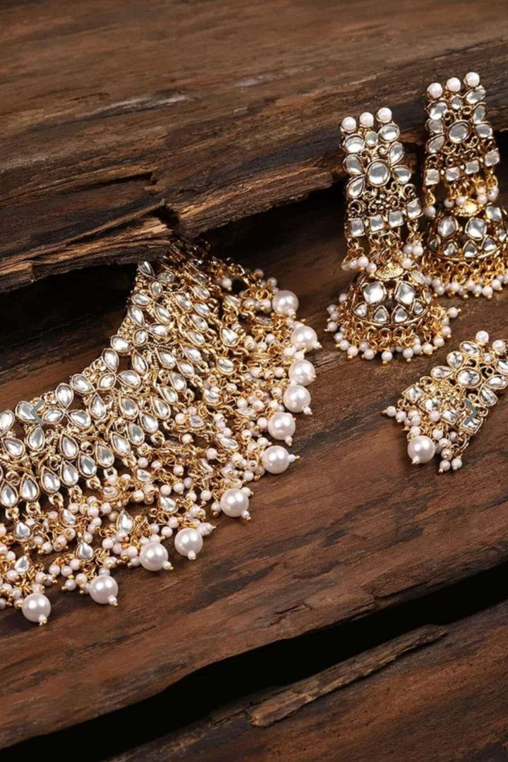 Traditional Kundan & Pearls Studded Jewellery Set (Outside Ontario) - myethnicrentals