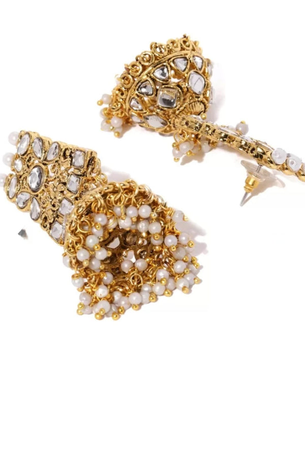 Traditional Kundan & Pearls Studded Jewellery Set
