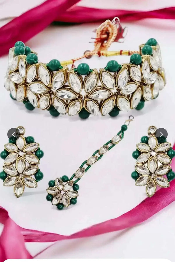 Green Kundan Golden Crystal Jewellery Set (Outside Ontario) - myethnicrentals