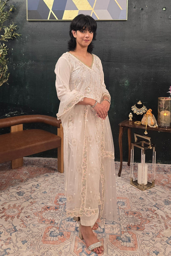 Off White Georgette Salwar Kameez