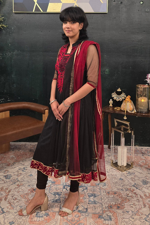 Black floral embroidered Salwar Kameez