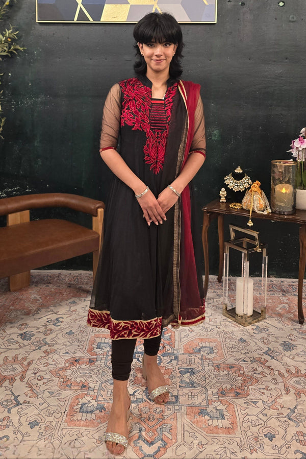 Black floral embroidered Salwar Kameez